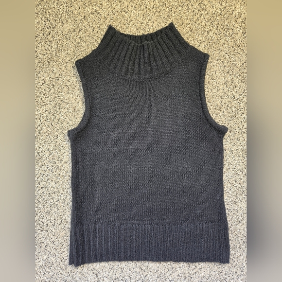 Crescent Black Cowl Neck Sleeveless Sweater Size Small New WITHOUT Tags - Picture 1 of 7